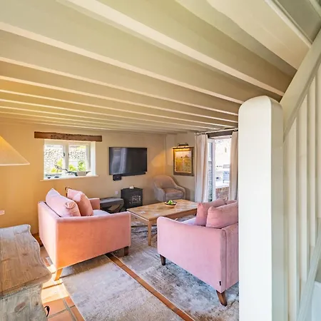 Newly Refurb Cottage, Mile From Blakeney, Village Pub And Restaurant Langham  Room photo